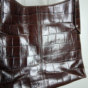 Large Brighton Rich Dark Brown Croc-Embossed Leather Shoulder Bag D664883 image 7