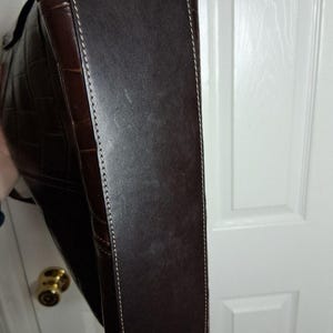 Large Brighton Rich Dark Brown Croc-Embossed Leather Shoulder Bag D664883 image 9