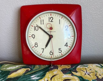 1950 General Electric Red Retro Kitchen Clock Working Condition