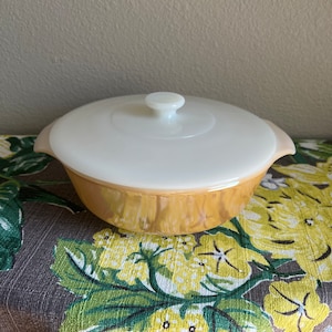 Anchor Hocking Fire King Peach Lustre Round Covered Casserole White Lid