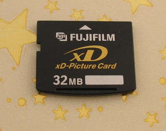 Genuine Vintage 32MB Fujifilm xD Memory Card STANDARD TYPE For Fuji FinePix/Olympus Cameras