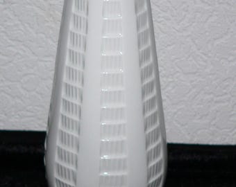 Porcelain vase by Bavaria Schumann Arzberg - Op-Art Vintage - Fishmouth vase -