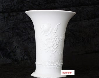 Alboth & Kaiser porcelain with floral relief - white - modern, circa 1960 -