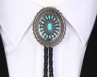 Turquoise gegraveerde bloem lederen Bootlace Bolo Tie, Cowboy Stropdas, Bruiloft String Tie, Western Gevlochten Bolo Matching Tips