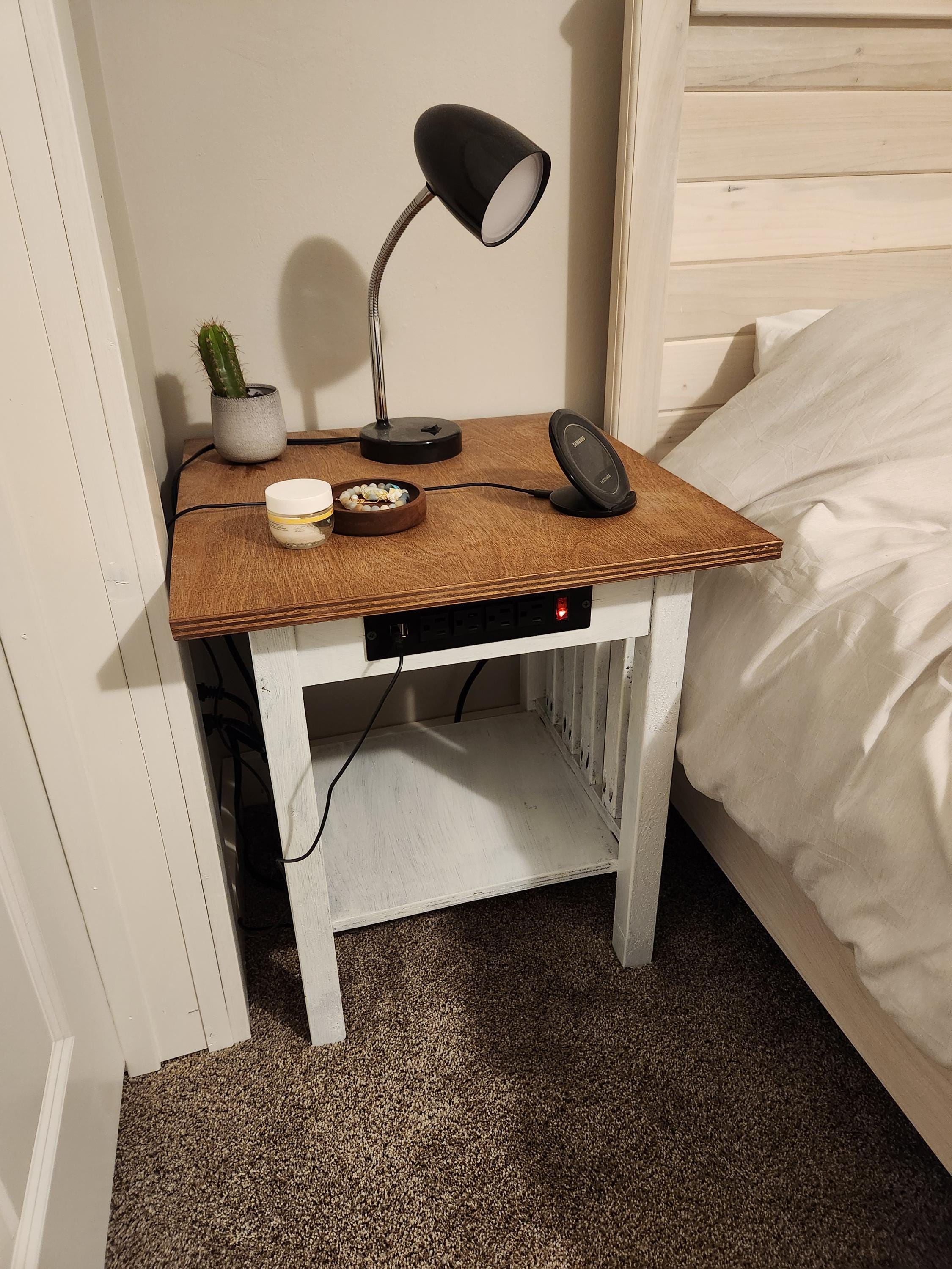 Planos de mesas auxiliares, regleta empotrada, mesa auxiliar de cama rústica, planos de muebles, planos de mesitas de noche, planos de mesas auxiliare