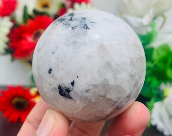 Esfera de Pedra da Lua Arco-Íris: Cristal de Cura Esculpido à Mão de 55 mm