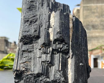 Turmalina negra en bruto: Cristal natural sin tratar para conexión a tierra, protección y decoración del hogar (200 mm)