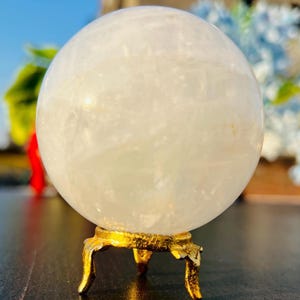 67MM Clear Crystal Quartz Healing Stone Metaphysical Meditation Power Stone Sphere Ball