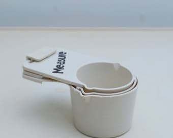 1970s Melamine Cream and Brown Measuring Cups