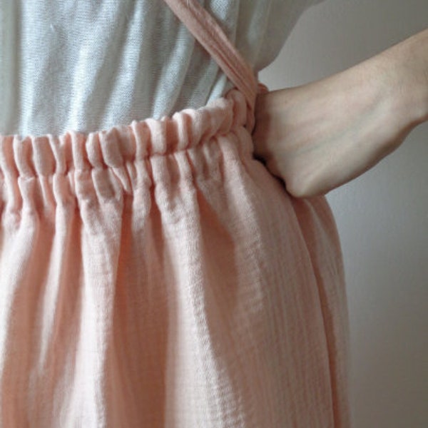 cotton muslin / double gauze skirt with straps // elastic waist, knee length, peach, ready to ship