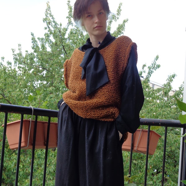 hand-knitted vest // pullover, boat neck, long, upcycled, made from vintage yarn, one of a kind, tweed, rust brown