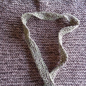 Gilet in canapa e cotone lavorato a mano, top multicolore con cintura immagine 6