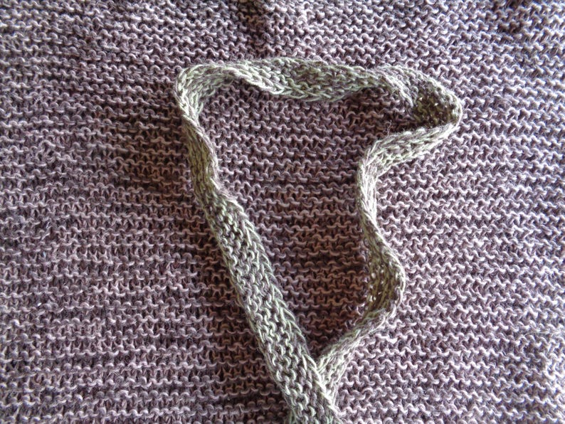Gilet in canapa e cotone lavorato a mano, top multicolore con cintura immagine 6