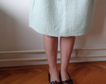cotton muslin / double gauze skirt with front tie // elastic waist, knee length, mint green, ready to ship
