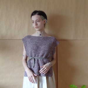 Gilet in canapa e cotone lavorato a mano, top multicolore con cintura immagine 7