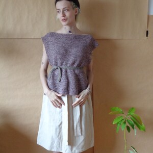 Gilet in canapa e cotone lavorato a mano, top multicolore con cintura immagine 3