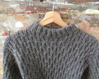 hand-knitted wool sweater // round neck, long sleeves, unisex, classic, made to order from pure gots certified wool