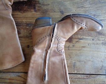 Botas vaqueras vintage // piel auténtica, color marrón camel, tacón bajo, con cremallera, EU38