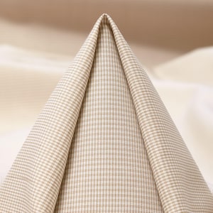 Blusa xadrez de algodão sem mangas, decote canoa, feita sob encomenda. sand gingham