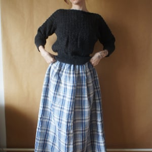 hand-knitted wool sweater // raw newzealand wool, boat neck, 3/4 sleeves, short, vintage pattern, antracite, ready to ship