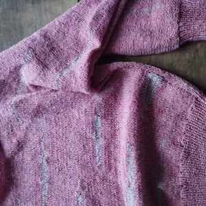 Handgestrickter Pullover // lange Ärmel, Bio Lomond Lomond Tweed Wolle, Fledermaus Ärmel, U-Boot Ausschnitt, leicht und weich, magenta und hellblau