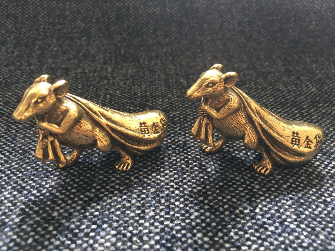 Vintage Brass Mouse Figurine With Bag Hand Carved Rat Statue Etsy