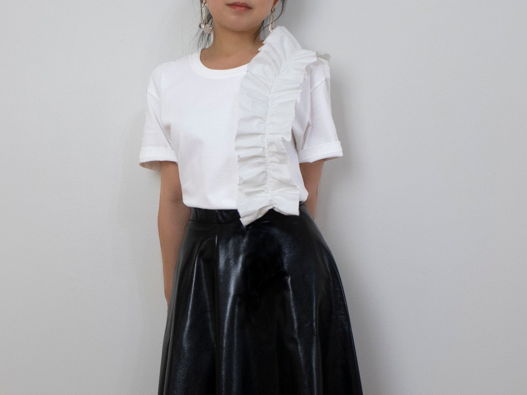 Asymmetric Ruffle Top in White. Cotton Poplin Frill on Classic T