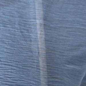 Off White Crinkle Cotton Voile w/Metallic Gold Pin Size Stripes, Sells/price by the Yard bild 6