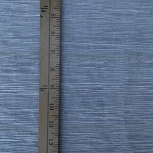 Off White Crinkle Cotton Voile w/Metallic Gold Pin Size Stripes, Sells/price by the Yard bild 7