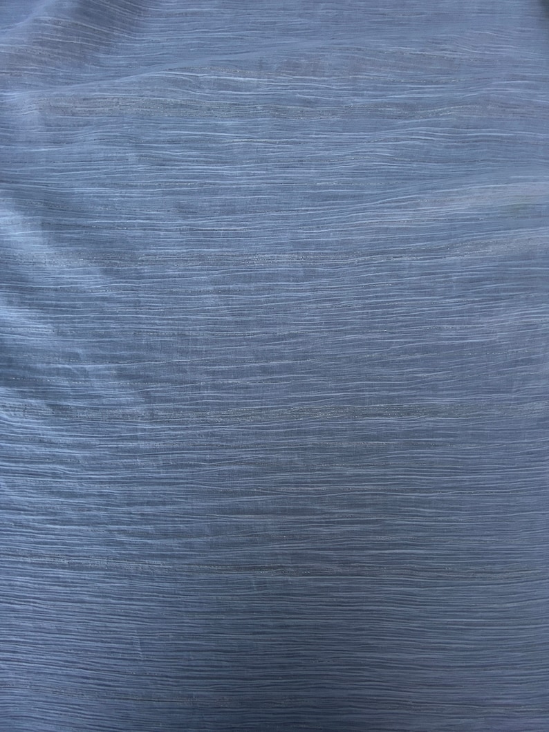Off White Crinkle Cotton Voile w/Metallic Gold Pin Size Stripes, Sells/price by the Yard bild 8