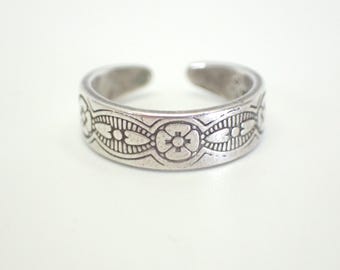 Shube's Sterling Silver Floral Ring.