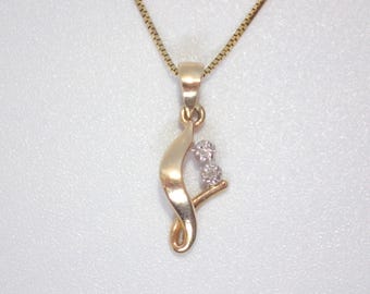 Vintage 14K Gold Pendant Necklace with Simulated Diamonds