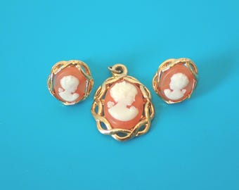 Vintage Napier Cameo Pendant and Earring Set.