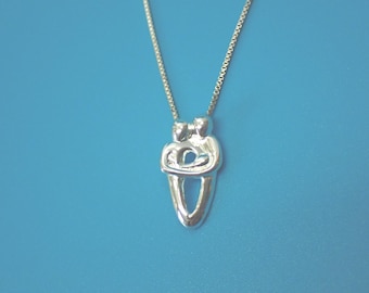 Vintage Sterling Silver Family Pendant and Chain.