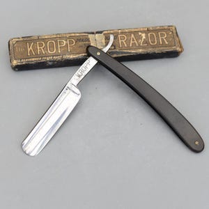 Vintage KROPP Straight Razor Made in Sheffield England & Original Box