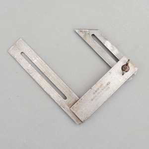 Vintage H.M.M Tillverkad i England Patent nr 497450 Kombinationsstålvinkel Snickare Mätverktyg