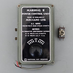 Zabytkowy model kolejowy Marshal 2 Meccano Power Control Unit Reverse Gauge