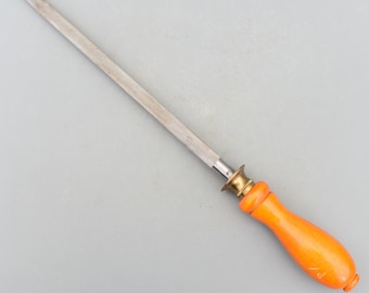Vintage E.Russum & Sons Rotherham Butchers Sharpening Steel Kitchenalia Kitchen Sharpener Steel