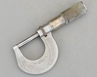 Vintage The L.S. STARRETT Great Britain Micrometer No 230