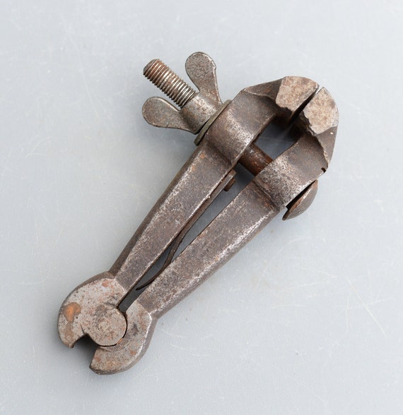 Vintage England Small Old Hand Clamp Vise Vice Engineers Jewellers Watchmakers Toolmakers Jeweler Gunsmith Machinist Clock Tool Etsy Australia