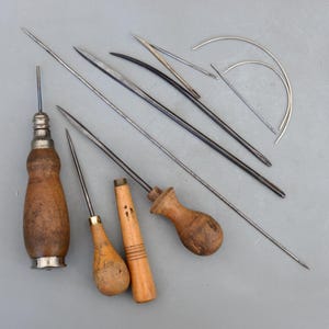 Set Vintage Packing Curved Bayonet Mattress Needle Awl