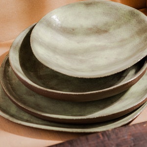 Ceramic green plate image 2