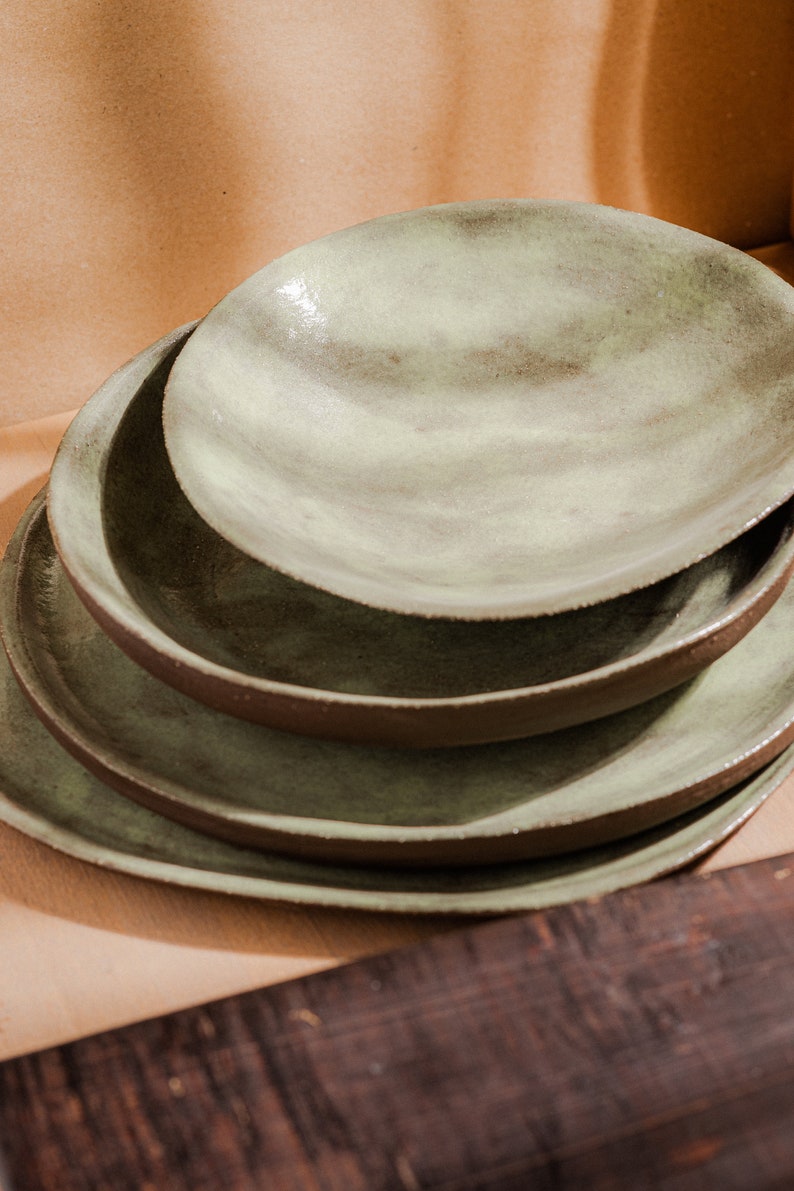 Ceramic green plate image 2