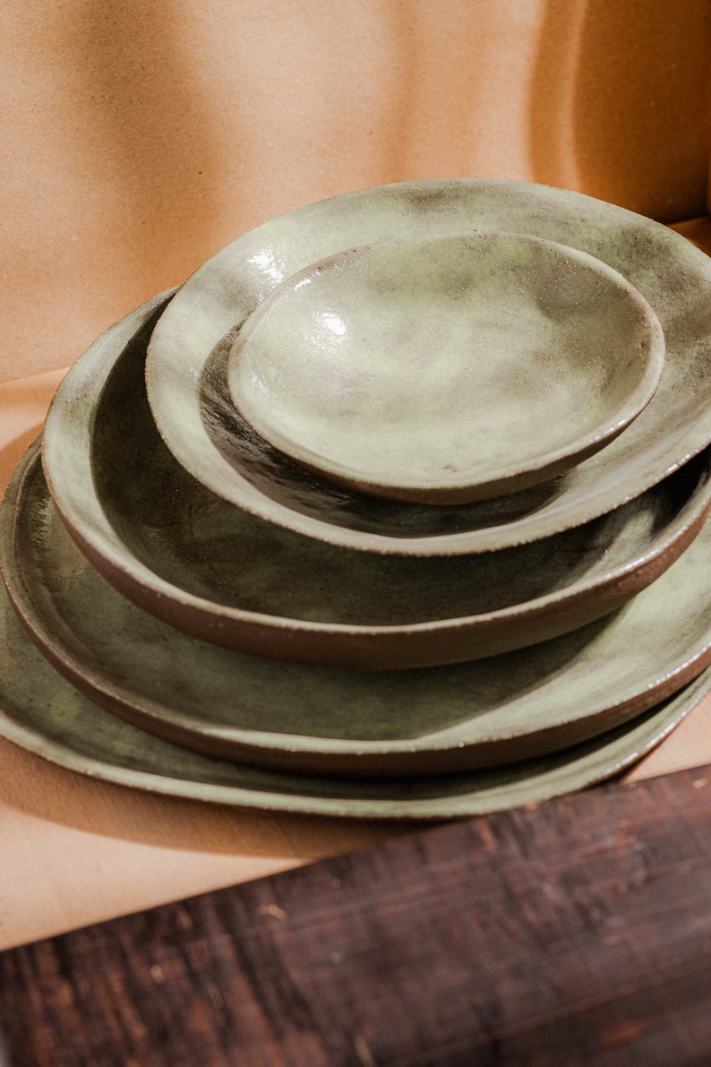 Ceramic green plate image 3