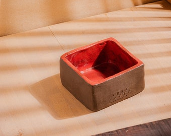 Square red bowl