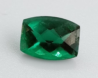 8x6 mm Antique Cushion Faceted Lab-Grown Emerald