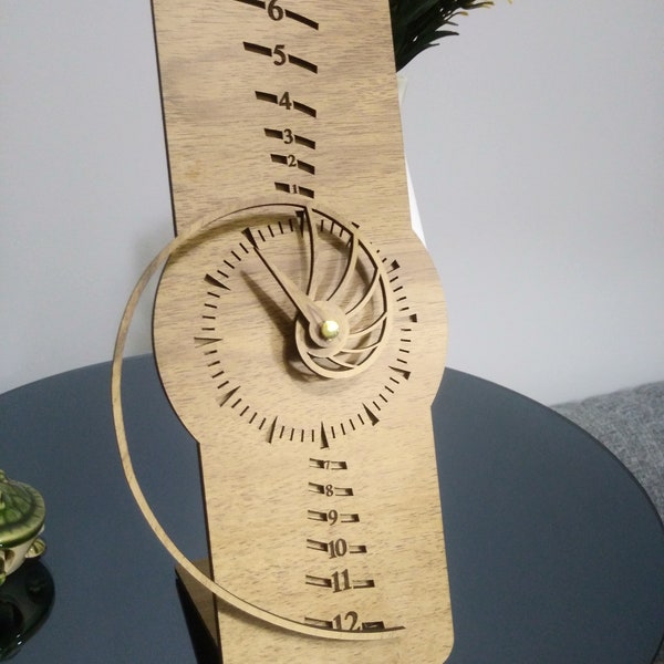 Horloge de bureau Fibonacci, horloge Fibonacci, horloge Montessori, horloge de table Fibonacci en bois, horloge de table art, nombre d'or Fibonacci.