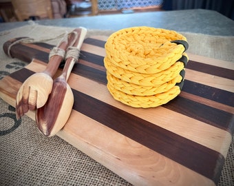 FARMHOUSE COASTER SET, crochet coaster, coffee pot pad, farmhouse crochet chunky, coffee gift, handmade gift, essential oil diffuser mat