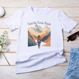 Paquete de sublimación para excursionistas femeninas: diseño de camisa para mujer al aire libre, transferencias de camisetas de bricolaje para entusiastas del aire libre, incluye diseños lisos y de texto