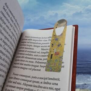 The Kiss Bookmark
